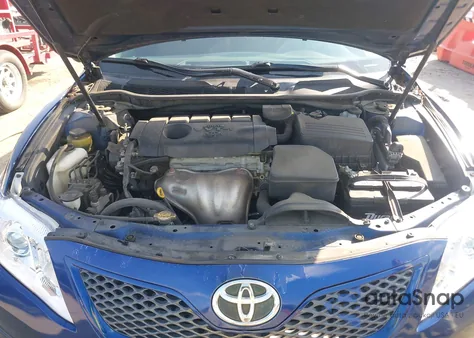 2011 Toyota Camry Se z USA, uszkodzony, nr VIN 4T1BF3EKXBU741718